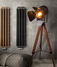 economico -lampada da terra proiettore cinematografico, lampada treppiede fattoria per camere da letto vintage steampunk regolabile 59" fotocamera in metallo nero luci alte in legno per angolo studio,