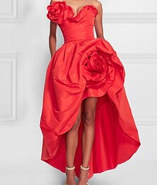 economico -Abiti da cocktail a A-line Stile celebrità Abito Abbigliamento da festa Matrimonio Asimmetrico Senza maniche Senza spalline Satin con Fiore sulla spalla Abito da masquerade