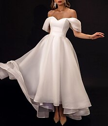 preiswerte -Strandhochzeit Empfang kleines weißes Kleid Brautduschenkleider Hochzeitskleider A-Linie Off-Shoulder Cap-Ärmel asymmetrisches Organza Brautkleider in einfarbig