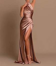 preiswerte -Strandhochzeit Meerjungfrau Abendkleid hoher Schlitz Kleid Hochzeitsgast Sweep  Brush Train ärmellos Halterneck Brautjungfernkleid Charmeuse mit Falten Maskerade Kleid 2025