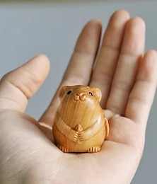 זול -1 pc חמוד עץ קישוט עכבר קטן, עיצוב הבית רטרו מיני בעבודת יד פסלוני עכבר קטנים פסלי עץ גילוף גילוף קישוט תה חיית המחמד צעצוע יד עבור מדף ספרים נוף אזוב