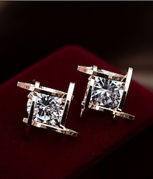 halpa -1 pari Niittikorvakorut pallo Korvakorut For Naisten Syntymäpäivä Juhlat / Ilta Lahja Kupari Vintage-tyyli Muoti Timantti