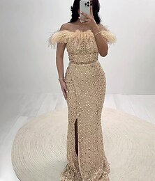 economico -Abito da sera sirena Abito elegante formale lunghezza totale senza maniche e spalle scoperte in raso champagne per madre della sposa con paillettes e glitter 2025