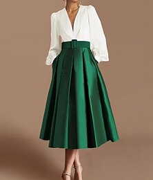 economico -Abiti da Cocktail A-Line per Ospiti di Matrimonio Elegante Abito Formale Ospite di Matrimonio Lunghezza Tea Manica Lunga Collo a V in Satin con Ruches Abiti Derby 2025