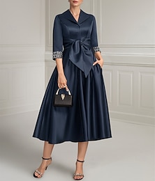 preiswerte -Marineblau A-Linie Kleid Hochzeitskleid der Mutter Elegantes Satin Einfacher Hemdkragen Tee-Länge 3/4 Ärmel mit Schärpe  Band Perlen einfarbig