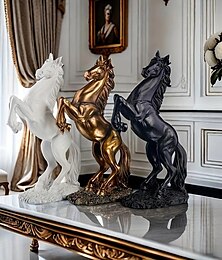 economico -eleganti statue di cavalli in resina, un set di tre maestosi cavalli in nero, bianco e dorato, perfetti per l'arredamento della casa, adatti per ingressi, carrelli bar, soggiorni e uffici