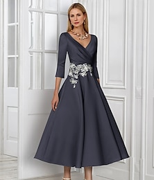 abordables -Robe A-Ligne Vert Marine Robe de Mère de la Mariée Élégante Simple Décolleté en V Longueur Cheville Satin Manches 3/4 avec Dentelle Plissée Paillettes Robe de Jour de Course