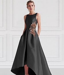 abordables -Robe de Soirée A-Ligne Satin Florale Élégante Robe Formelle Invité de Mariage Asymétrique Sans Manches avec Broderies Appliquées Robes