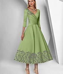 abordables -Robe A-Ligne Mariage de Plage Robe de Mère de la Mariée Élégante Simple Décolleté V Longueur Cheville Longueur Thé Satin Manche 3/4 avec Dentelle Froncé Sequins Robe de Derby Robe de Jour de Course