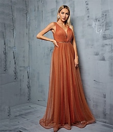 economico -Abiti Quinceanera A-Line Abito Elegante Performance Matrimonio Lunghezza Suolo Senza Maniche Collo a V Chiffon Con Pieghe