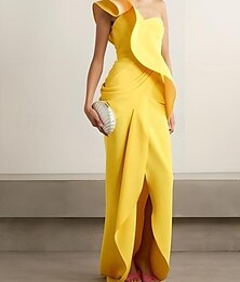 billiga -Åtsmitande Cocktailklänningar Elegant Klänning Formell Bröllop Asymmetrisk Ärmlös Enaxlad Stretch crepe med Krusad 2025