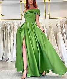 abordables -Ligne A Robes de Quinceanera Élégant Robe Mariage robe demoiselle d honneur Longueur au sol Sans manches Une Épaule Polyester Dos nu avec Fente 2025