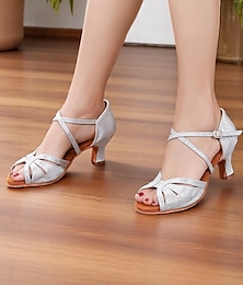 abordables -Chaussures de danse en satin argenté pour femmes avec talon chaton bas et bride croisée - chaussures de danse élégantes pour les danses de salon et latines