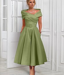 preiswerte -A-Linien-Cocktailkleider, elegantes Kleid, formelle Hochzeit, knielang, Midilänge, ärmellos, verstellbare Überknöpfe, schulterfrei, Satin mit Falten 2025