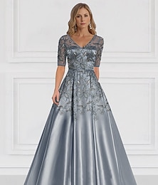 abordables -Robe de la mère de la mariée A-Line robe invitée de mariage élégante simple décolletée en V longueur de sol en satin demi-manches avec dentelle