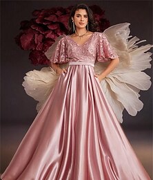 abordables -Ligne A Robes de Quinceanera Élégant Robe Formel Mariage Longueur au sol Manche Courte Col en V Satin avec Plis 2025