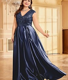 levne -A-line šaty větších velikostí elegantní křivka šaty formální svatební podlahové délky krátký rukáv V výstřih satén bez zad s plisováním