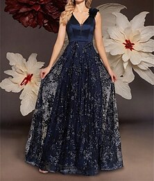 abordables -Ligne A Robes de Quinceanera Élégant Robe Formel Mariage Longueur au sol Sans manches Col en V Polyester avec Plis 2025
