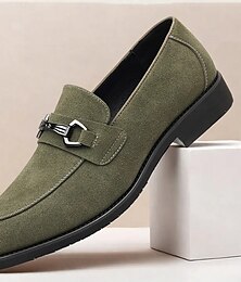 levne -Pánské olivově zelené mokasíny – stylové nazouvací boty z imitace semiše s kovovou přezkou pro ležérní business looky, večeře, rande i kancelářské nošení