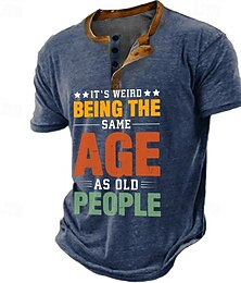 economico -T-Shirt Henley Uomo Divertente Maglietta Grafica a Maniche Corte con Stampa 'È Strano Avere la Stessa Età delle Persone Anziane'