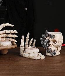 Недорогие -Хэллоуин смоляная фигурка в виде черепа, подсвечник в виде руки, жуткий готический декор для дома с привидениями, садовая вечеринка, настольное украшение, страшный праздничный аксессуар для украшения