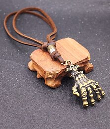 economico -Collana con ciondolo a forma di mano di scheletro per Halloween da uomo – gioielli gotici vintage in cordino di pelle color bronzo per feste, cosplay e vita notturna