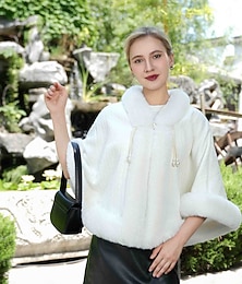 abordables -Cape Pur Garder au Chaud Sans manches Manche Chauve-souris Polyester Boléros de Mariage Avec Perle Imitation Pour Occasion Spéciale Automne & Hiver