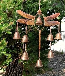 levne -Vintage zvonkohra s motivem vážky a zvonky, měděně zbarvená železná dekorativní závěsná ozdoba na terasu, do obývacího pokoje, kavárny, na balkon, vintage design inspirovaný přírodou pro milovníky