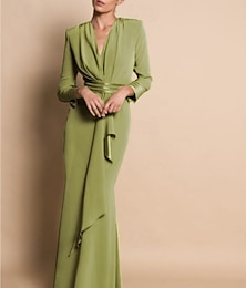 abordables -Vestido tipo sheath madre de la novia boda invitada formal elegante fiesta cuello en V tren barrido/brushed chiffon manga larga con drapeado fruncido talla personalizada gratis