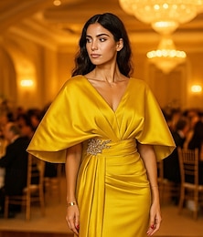 abordables -Ligne A Fourreau / Colonne Longueur au sol Robe de Soirée Élégant Scintillant Soyeux Manche Courte Col en V Formel Mariage Satin avec Paillettes