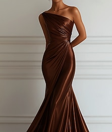 abordables -Robe de soirée sirène  trompette élégante robe de mariage formelle longueur sol sans manches épaule dénudée robe en satin extensible avec plis