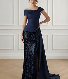 abordables -Fourreau / Colonne Traîne Balayage Robe de Soirée Robe de bal avec surjupe Tenue de soirée Élégant Style Célébrité Sans manches Épaules Dénudées Formel Mariage Satin Extensible Pailleté avec Plis