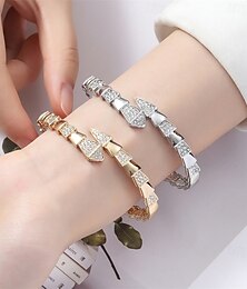 abordables -Bracelet Jonc Rétro Zircon Serpent Élégant Mode Personnalisé Tendance Bracelet Bijoux Argent Doré Géométrique pour Mariage Soirée Fiançailles Bal de promo