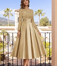 voordelige -A-lijn Over de knie Cocktailjurken Feestjurken Elegant Glitter Lange mouw Strakke ronde hals Kerstmis Bruiloft gast Satijn Fluweel met Plooien Pailletten