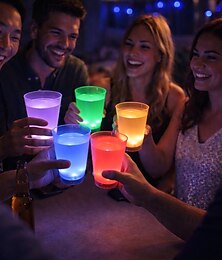 זול -1 חבילה של כוסות LED עם תאורת נוזל הופעל שוט צבע שינוי כוס זוהר פלאש משקפיים זוהר אננס כוס ליום ולנטיין חג המולד מסיבת בר דיסקו מים מיץ נוזל משקה