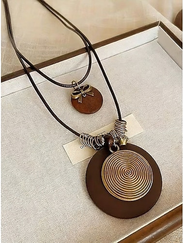 Lange, gelaagde bohemian kettingen voor dames, verkrijgbaar in verschillende stijlen, gemaakt van legeringsmateriaal, met een verstelbaar hangertje. Perfect voor dagelijks gebruik en vakantie.