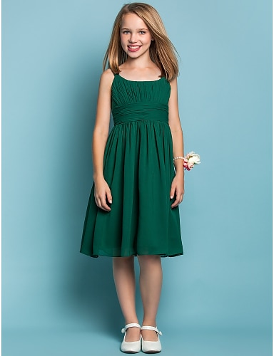 Зеленое платье до колен