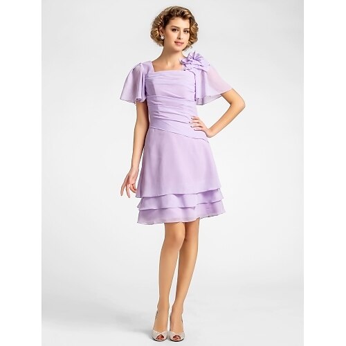 

A-Line Mother of the Bride Dress Floral Square Neck Knee Length Chiffon Short Sleeve with Side Draping Flower 2022