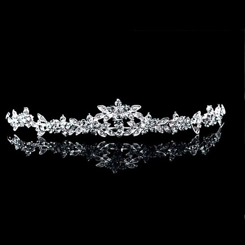 Upea tekojalokivi morsiamen design tiara