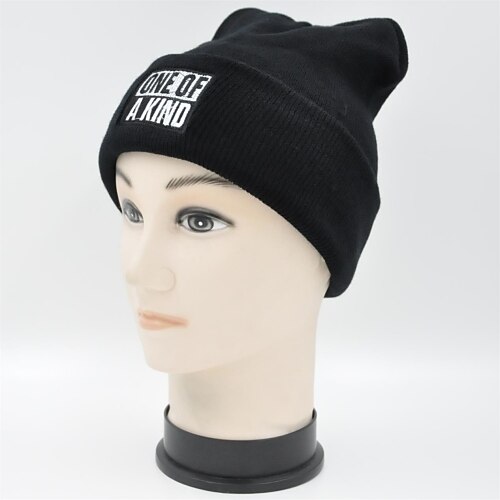 Hou & Tong ® Unisex One Of A Kind Beanie Strikning Hat
