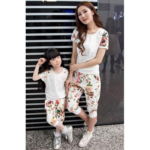Family's Fashion Contracted Floral Round Collar Short Sleeve Mother Daughter Clothing Sets