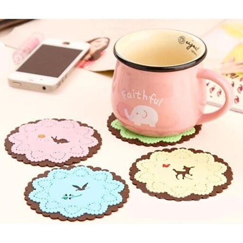 Small Animal Flowers Silicone Cup Mat Heat Resistant to High Temperature Prevent Slippery 4"x4"x0.1"(Color Random)