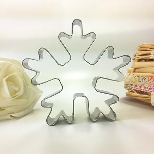 Christmas Theme Snow Flolwer Shape Cookie Cutter, L 9.2cm x W 9.8cm x H 2cm, Stainless Steel