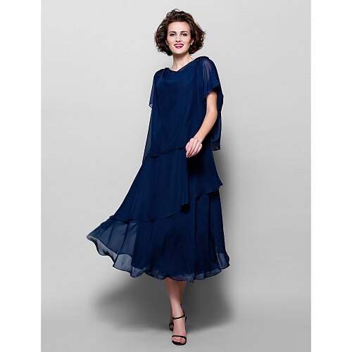 

A-Line Mother of the Bride Dress Plus Size Elegant Cowl Neck Tea Length Chiffon Short Sleeve with Ruffles Crystal Brooch 2022 / Split