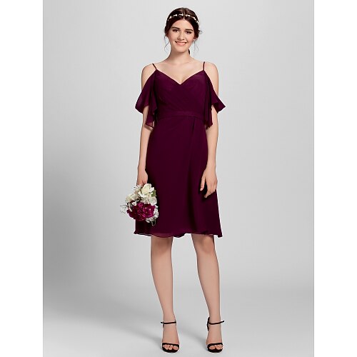 

A-Line Bridesmaid Dress Spaghetti Strap Sleeveless Open Back Knee Length Chiffon with Criss Cross 2022