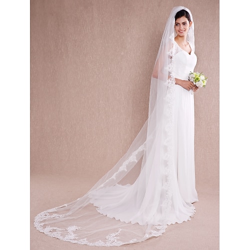 

One-tier Lace Applique Edge Wedding Veil Chapel Veils / Cathedral Veils with Appliques Tulle
