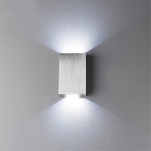 Lightinthebox 2-light led مصابيح الحائط المبتكرة الحديثة الفاخرة شمعدانات الحائط تصميم مكعبة معدنية ضوء الجدار 85-265v 2w