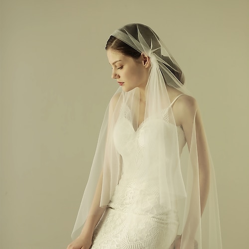 

One-tier Cut Edge Wedding Veil Fingertip Veils with Ruffles Tulle