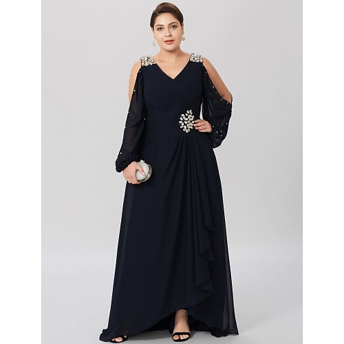 

Sheath / Column Mother of the Bride Dress Classic & Timeless Elegant & Luxurious Plus Size V Neck Asymmetrical Chiffon Stretch Satin Long Sleeve with Criss Cross Crystals 2022 / Bishop Sleeve
