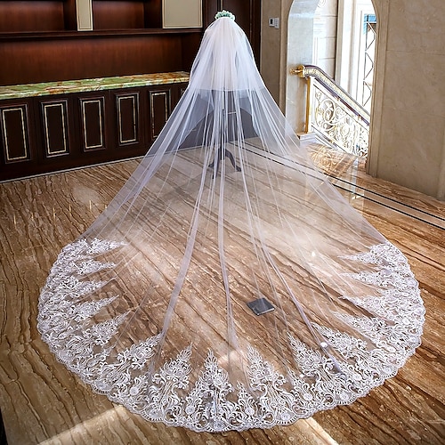 

Two-tier Lace Applique Edge / Floral Wedding Veil Cathedral Veils with Appliques Lace / Tulle / Mantilla